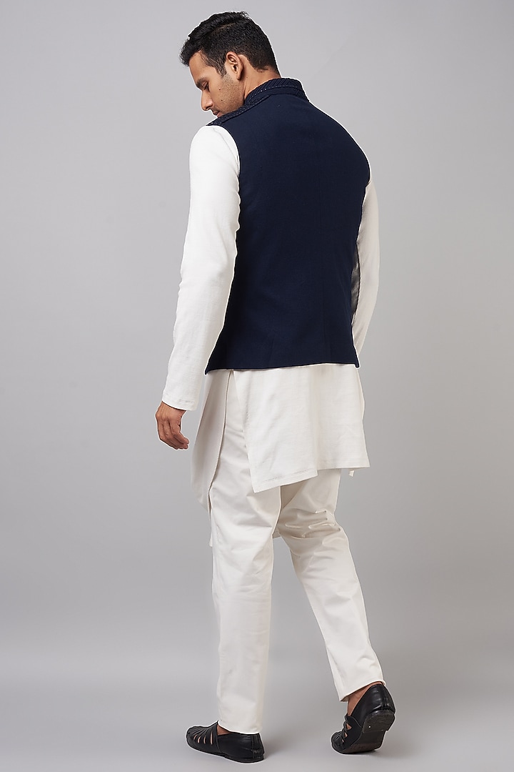 Navy Blue Felt Embroidered Nehru Jacket Set by Shantnu & Nikhil Men at Pernia's Pop Up Shop