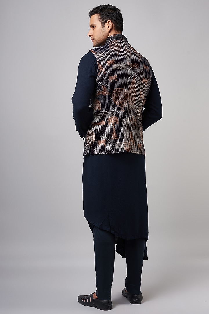 Navy Blue Georgette Printed Nehru Jacket Set by Shantnu & Nikhil Men at Pernia's Pop Up Shop