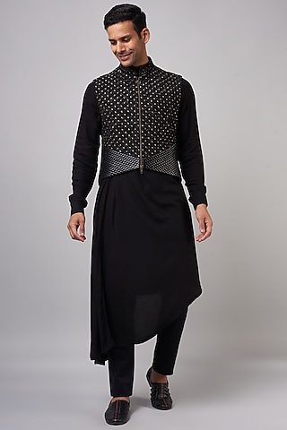 Black Chanderi Embroidered Nehru Jacket Set by Shantnu & Nikhil Men