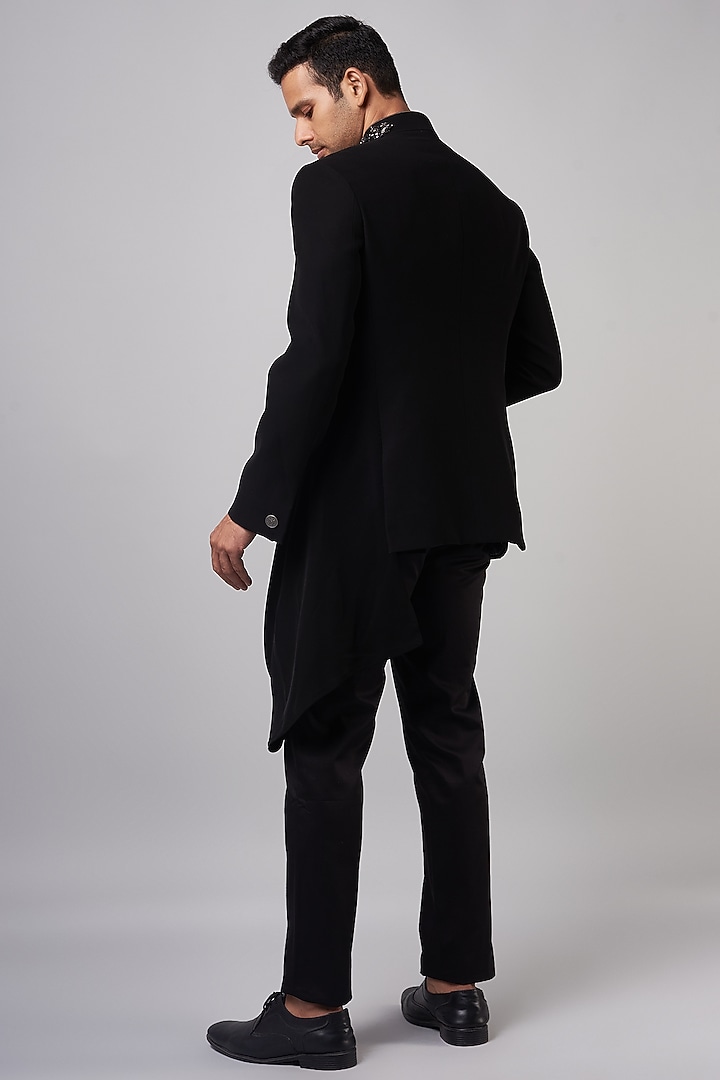 Black Sandwash Draped Bandhgala Set by Shantnu & Nikhil Men at Pernia's Pop Up Shop