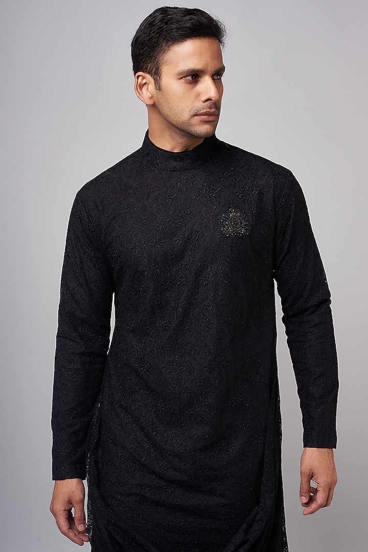 Black Imported Net Embroidered Draped Kurta by Shantnu & Nikhil Men at Pernia's Pop Up Shop