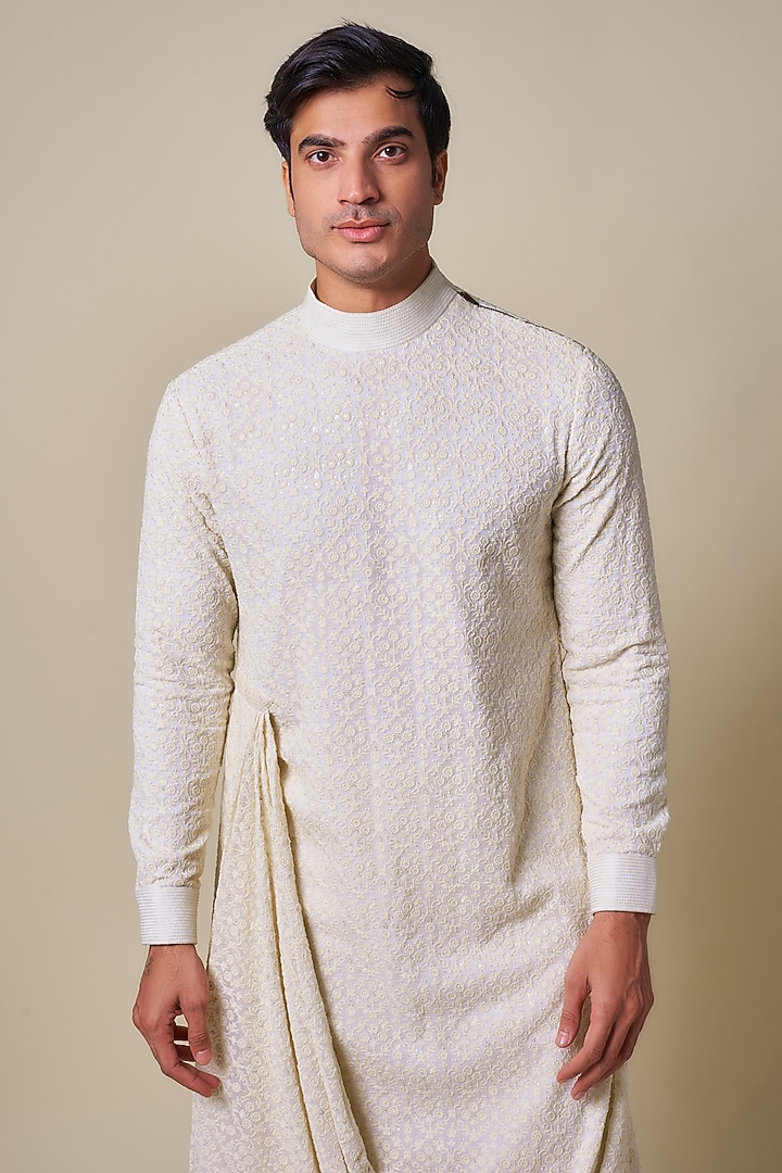 Ivory Georgette Chikankari Embroidered Draped Kurta by Shantnu & Nikhil Men at Pernia's Pop Up Shop