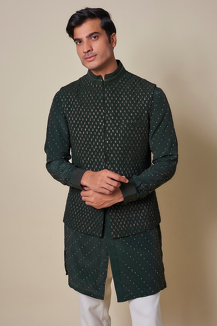 Emerald Green Pure Crepe Applique Embroidered Bundi Jacket by Shantnu & Nikhil Men at Pernia's Pop Up Shop