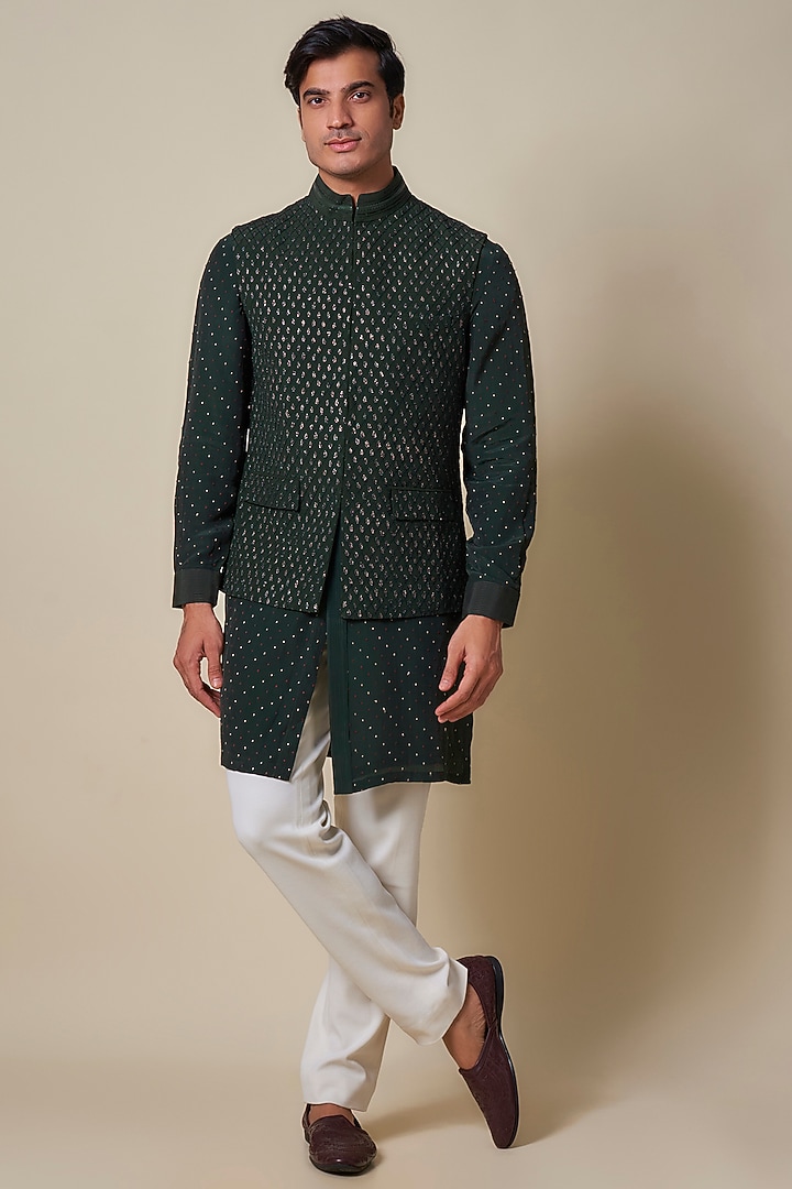 Emerald Green Pure Crepe Applique Embroidered Bundi Jacket by Shantnu & Nikhil Men at Pernia's Pop Up Shop