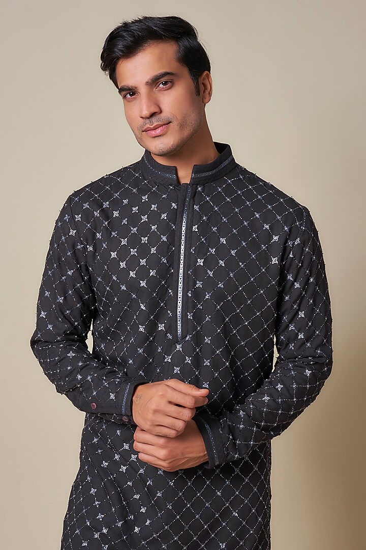 Charcoal Grey Viscose Applique Embroidered Kurta by Shantnu & Nikhil Men at Pernia's Pop Up Shop