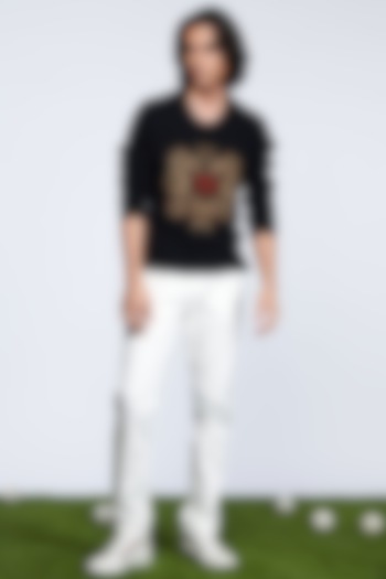 Black Woolen Sweater by S&N by Shantnu Nikhil Men at Pernia's Pop Up Shop