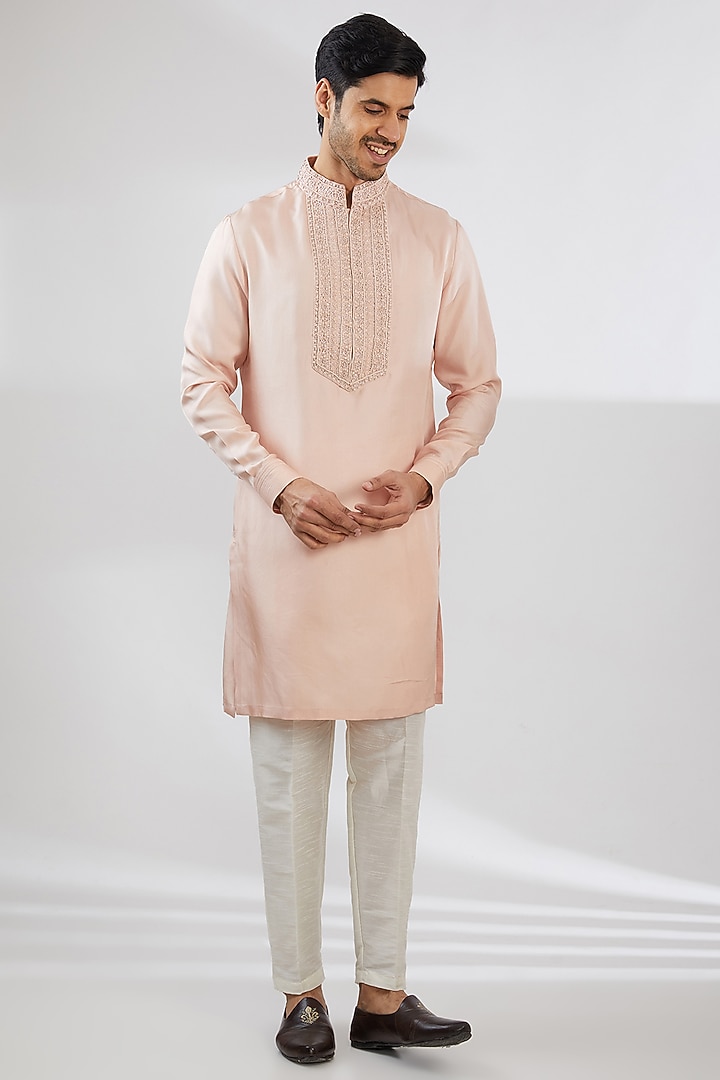 Peach Silk Twill Zardosi Embroidered Kurta by Shantnu & Nikhil Men at Pernia's Pop Up Shop