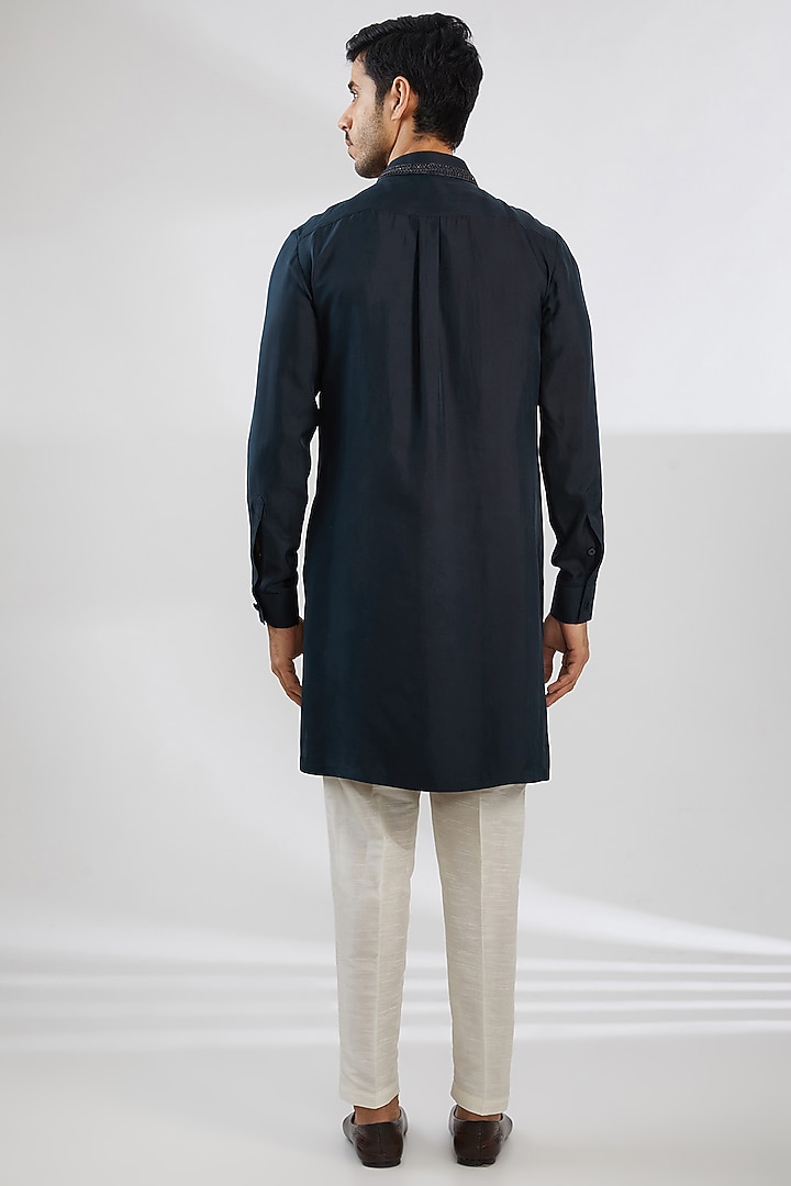 Navy Silk Twill Zardosi Embroidered Kurta by Shantnu & Nikhil Men at Pernia's Pop Up Shop