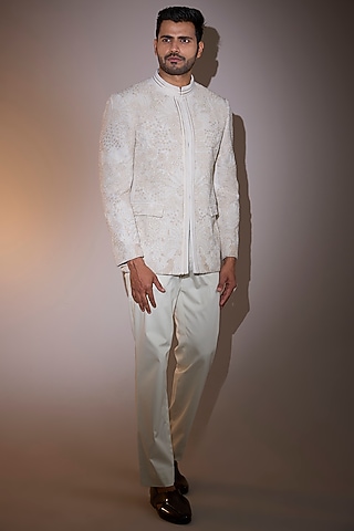 White Sand Matka Silk Embroidered Bandhgala Set by Shantnu & Nikhil Men