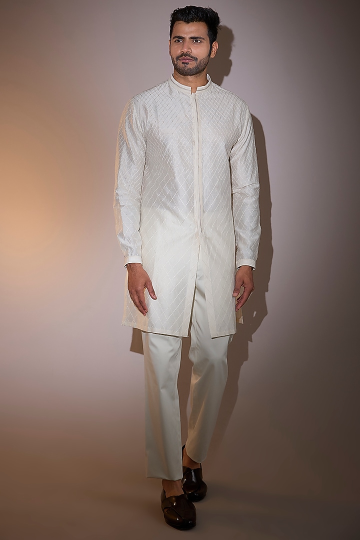White Sand Matka Silk Embroidered Open Groom Bandhgala Set by Shantnu & Nikhil Men at Pernia's Pop Up Shop
