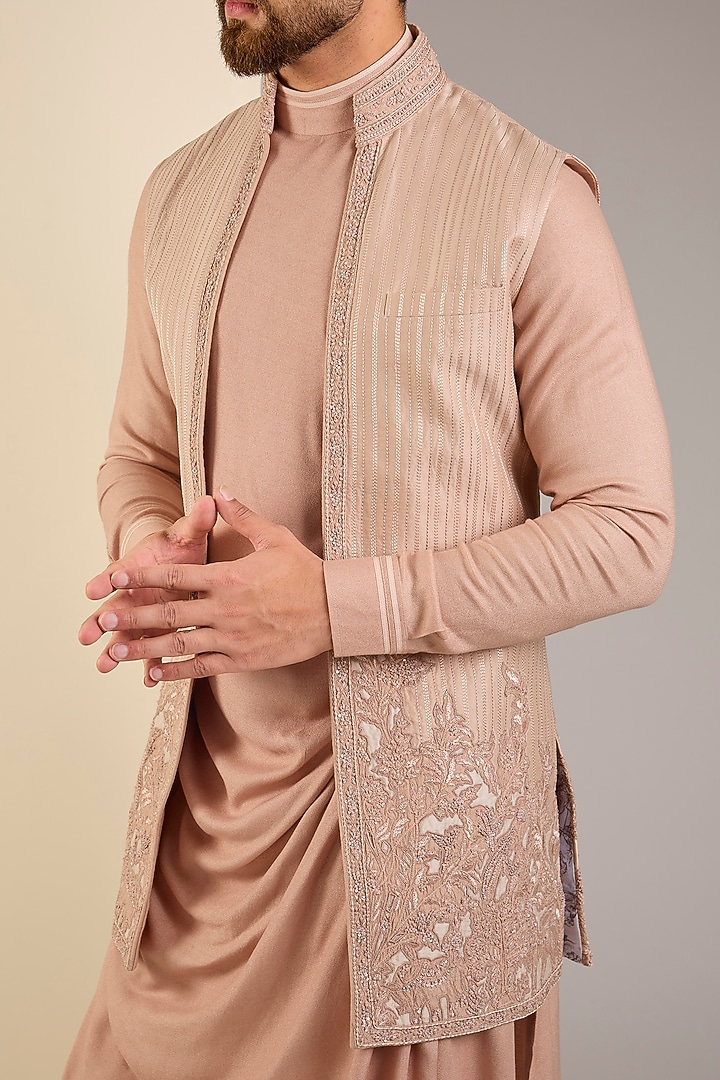 Rose Quartz Matka Silk Applique Embroidered Groom Indowestern Set by Shantnu & Nikhil Men at Pernia's Pop Up Shop