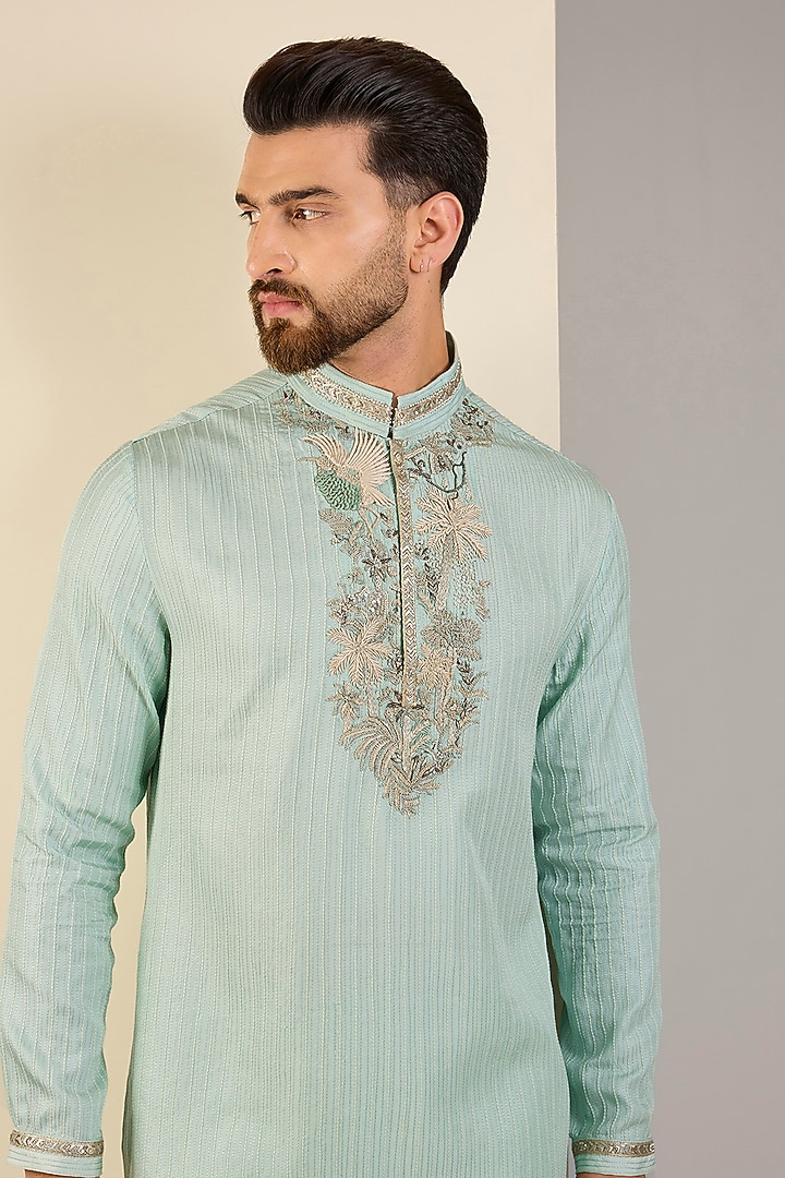 Dusty Mint Georgette Embroidered Kurta Set by Shantnu & Nikhil Men at Pernia's Pop Up Shop