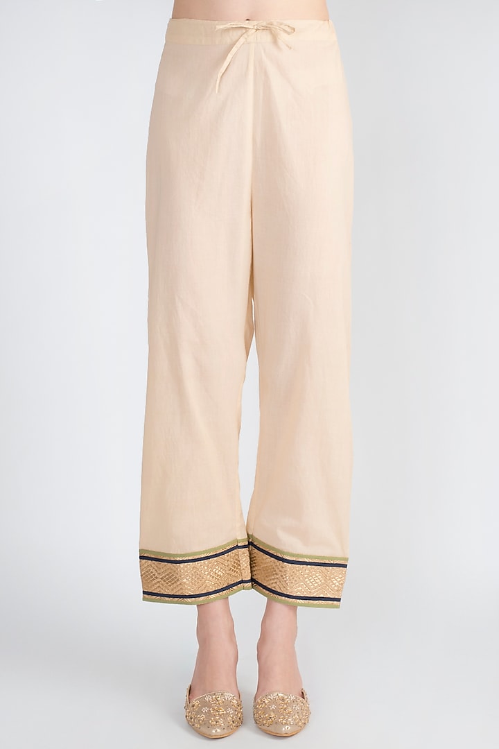 Off White A-Line Kurta With Pants by Natasha J at Pernia's Pop Up Shop