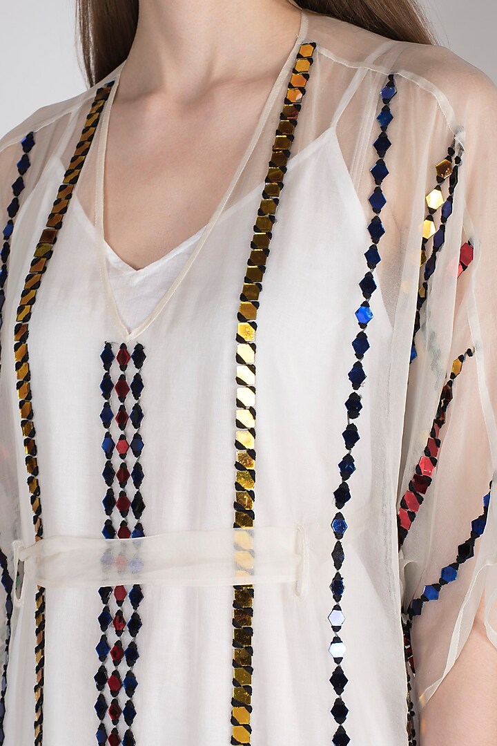 Grey Embroidered Kaftan With Printed Belt by Natasha J at Pernia's Pop Up Shop