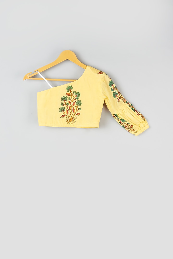 Butter Yellow Muslin Hand Embroidered Lehenga Set For Girls by Navyassa at Pernia's Pop Up Shop
