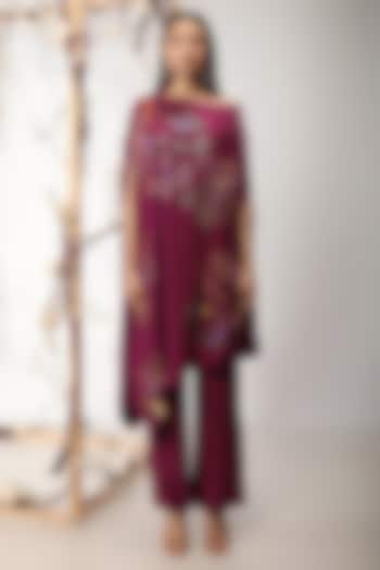 Jamun Embroidered Asymmetrical Kurta Set by Nayantara Couture at Pernia's Pop Up Shop