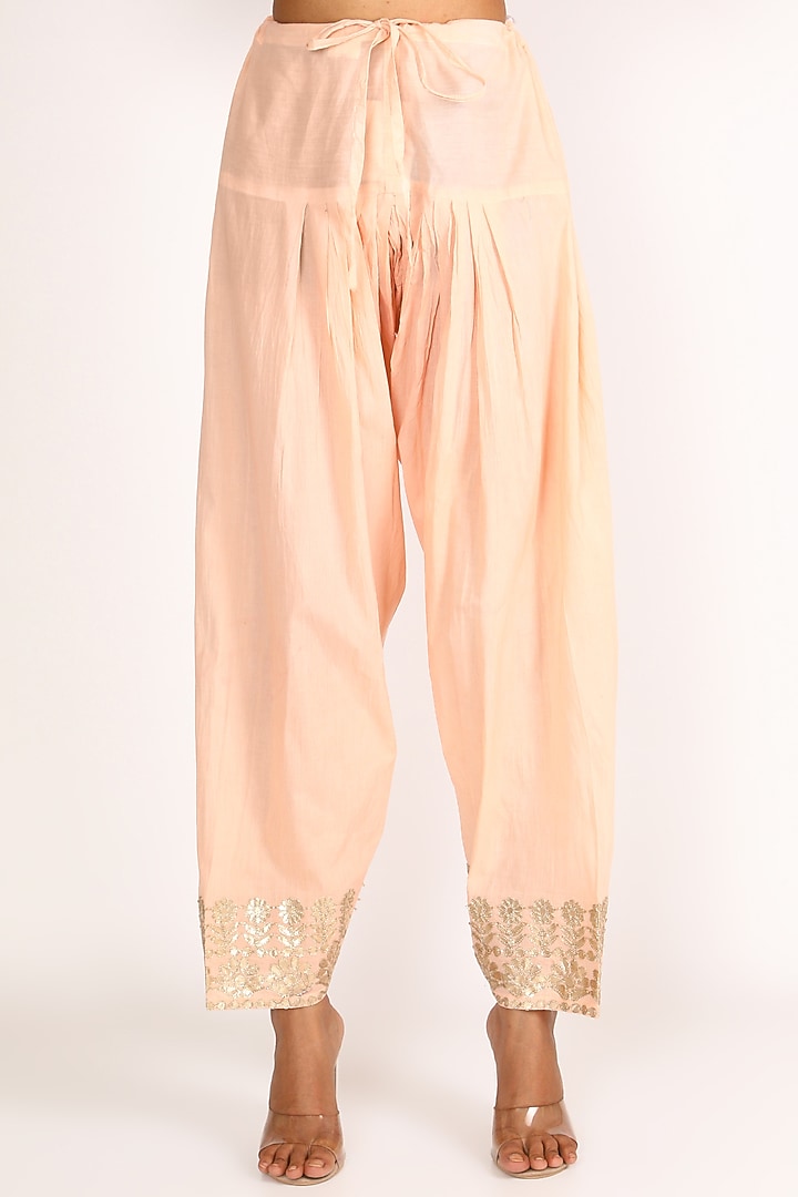 Peach Embroidered Kurta Set by Nazar By Indu at Pernia's Pop Up Shop