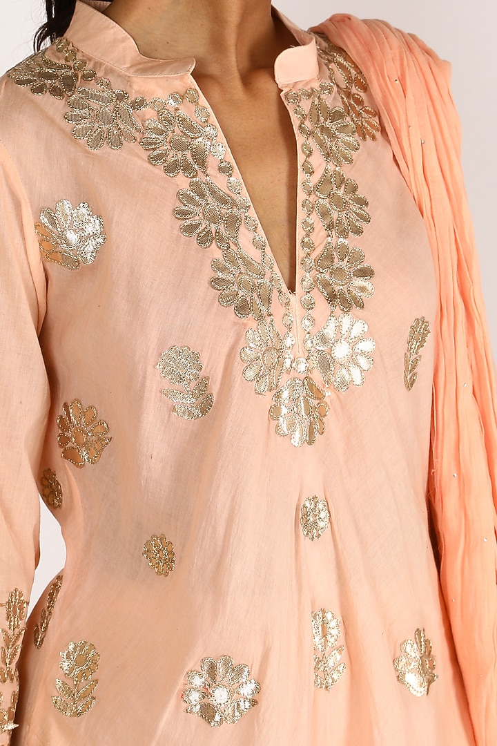Peach Embroidered Kurta Set by Nazar By Indu at Pernia's Pop Up Shop