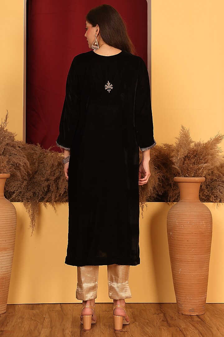 Black Velvet Zari Embroidered Kashmiri Kurta Set by Nazar By Indu at Pernia's Pop Up Shop