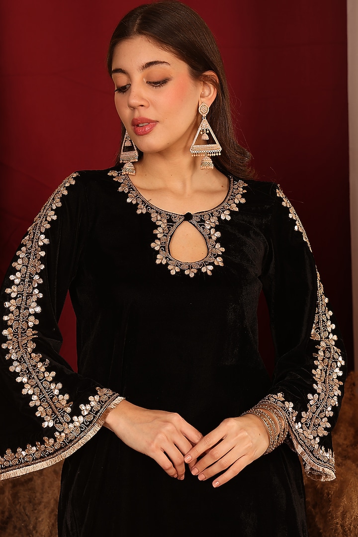 Black Velvet Gota Patti Embroidered Short Kurta Set by Nazar By Indu at Pernia's Pop Up Shop