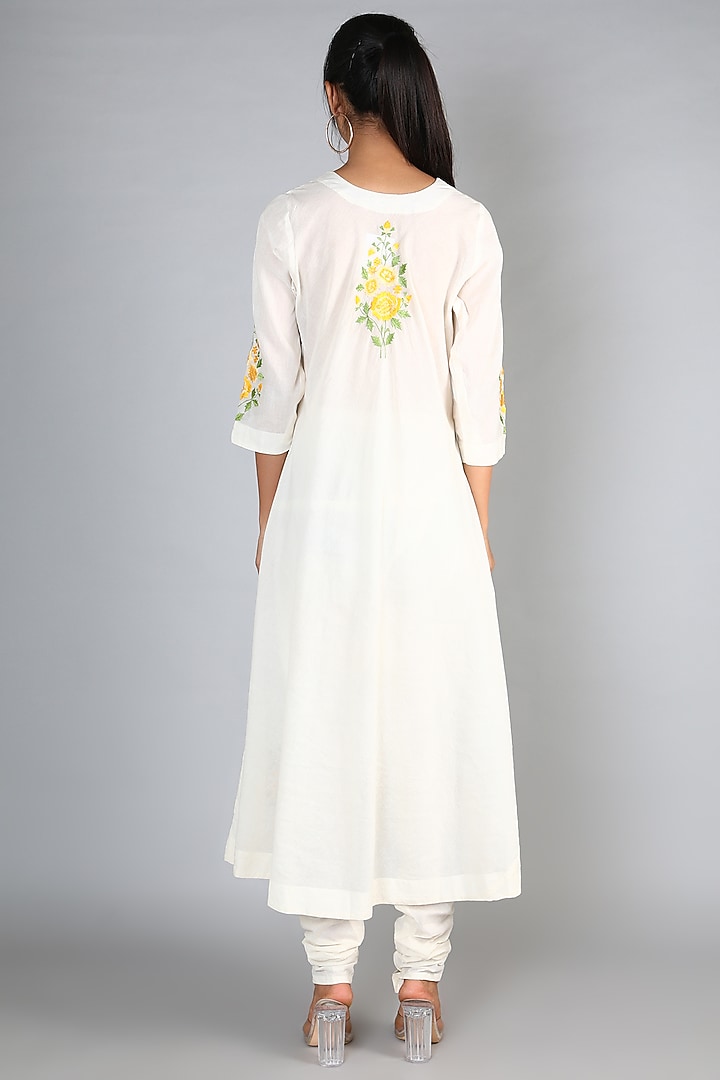 White Machine Embroidered A-Line Kurta Set by Nazar By Indu at Pernia's Pop Up Shop