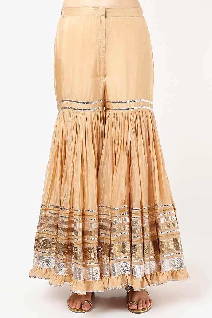 Gold Aari-Embroidered Short Kurta Set by Nazar By Indu at Pernia's Pop Up Shop