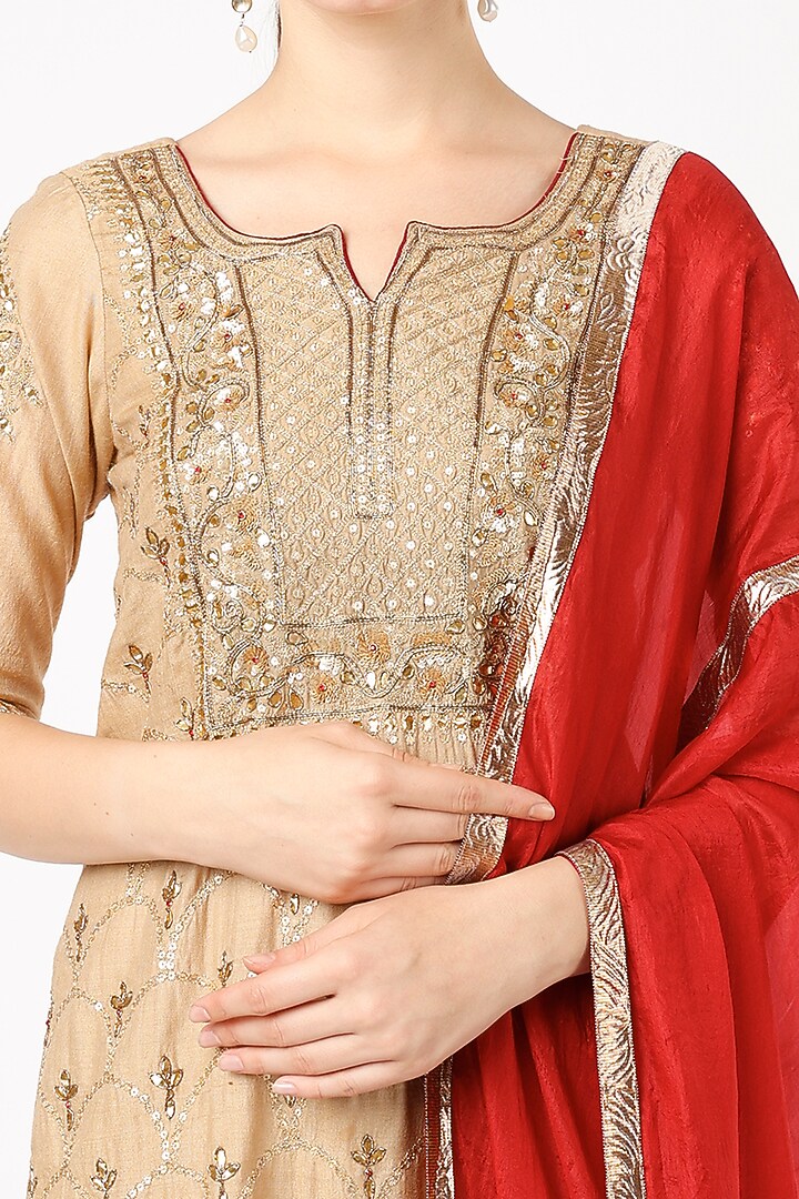Gold Aari-Embroidered Short Kurta Set by Nazar By Indu at Pernia's Pop Up Shop