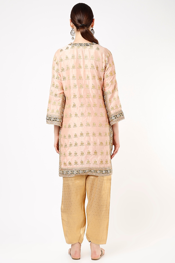 Blush Pink Embroidered Short Kurta Set by Nazar By Indu at Pernia's Pop Up Shop