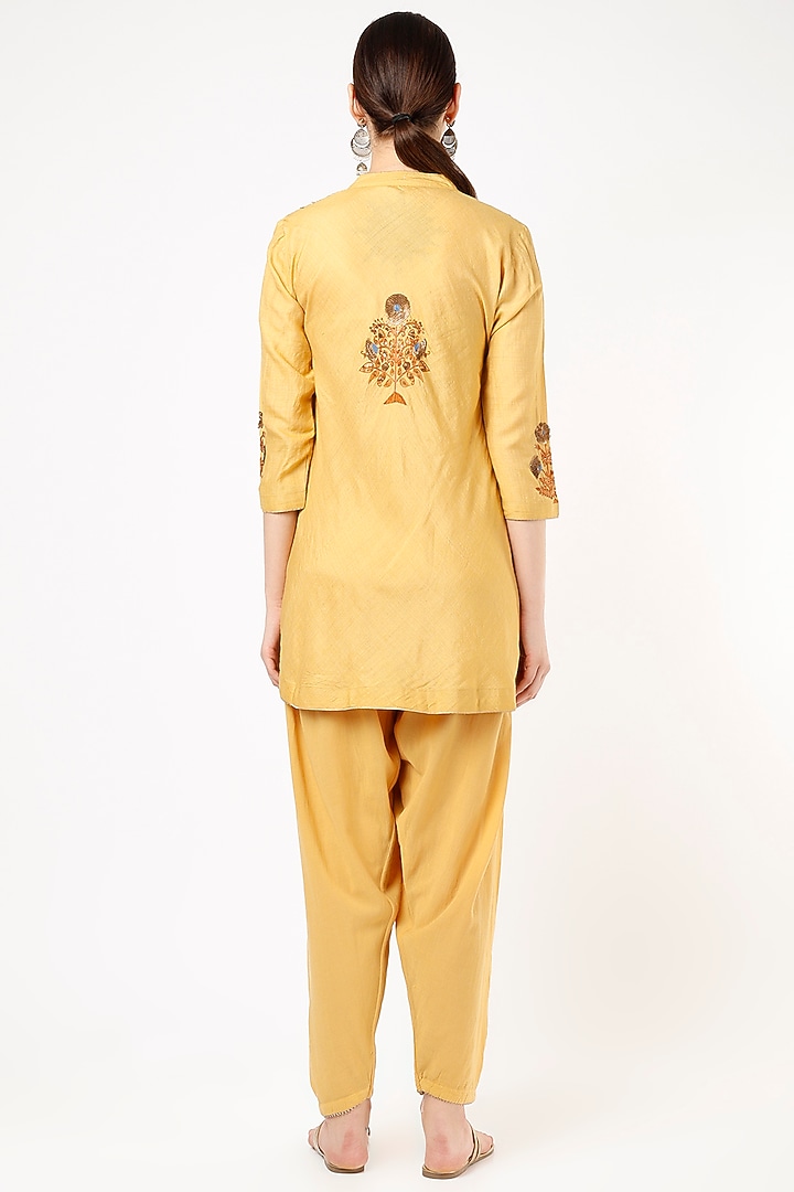 Mustard Hand-Embroidered Kurta Set by Nazar By Indu at Pernia's Pop Up Shop
