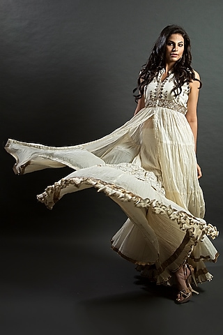 Ivory Kundan-Embroidered Anarkali Set by Nazar By Indu