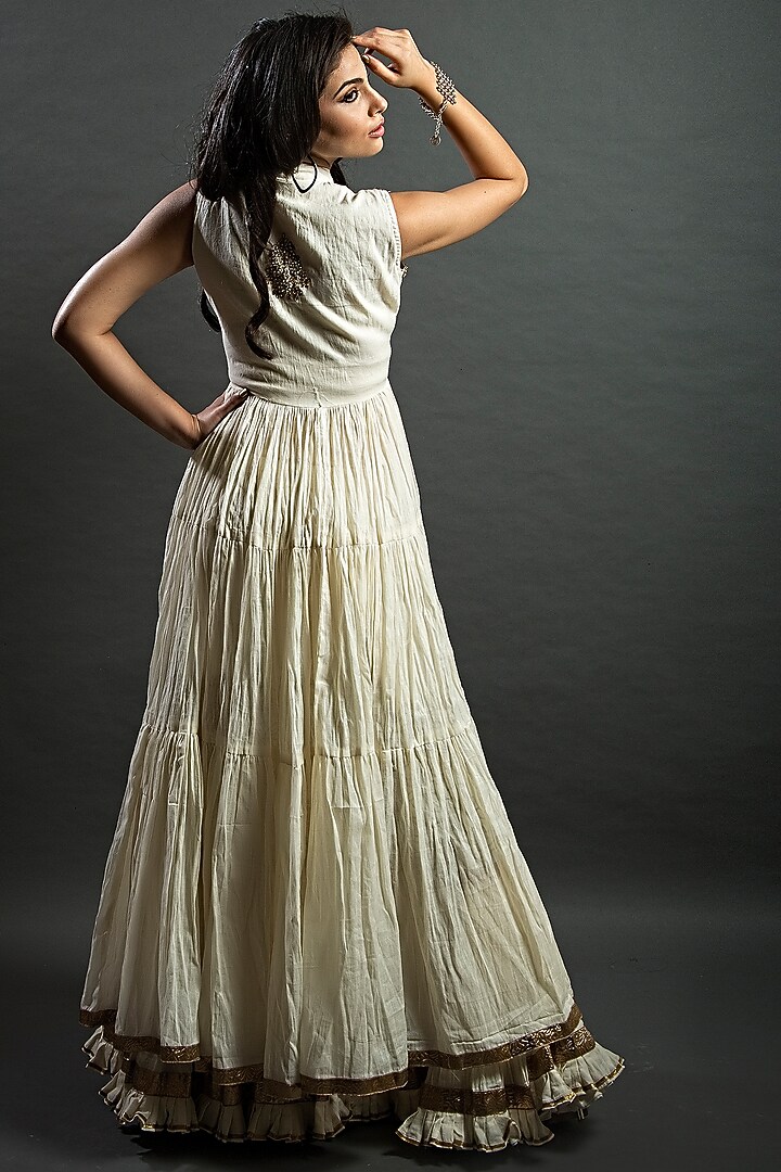 Ivory Kundan-Embroidered Wedding Anarkali Set by Nazar By Indu at Pernia's Pop Up Shop