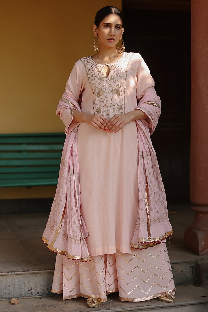 Pink Cotton Sequins Embroidered Straight Kurta Set by Nazar By Indu at Pernia's Pop Up Shop