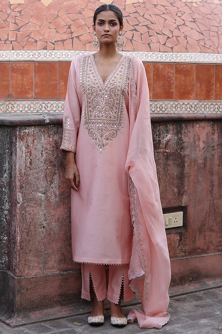 Pink Chanderi Gota Embroidered Straight Kurta Set by Nazar By Indu at Pernia's Pop Up Shop