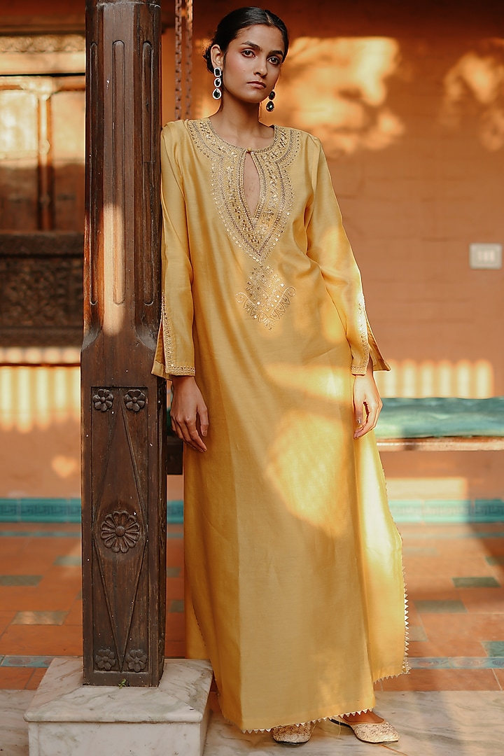 Yellow Chanderi Mirror Embroidered Abaya Set by Nazar By Indu at Pernia's Pop Up Shop