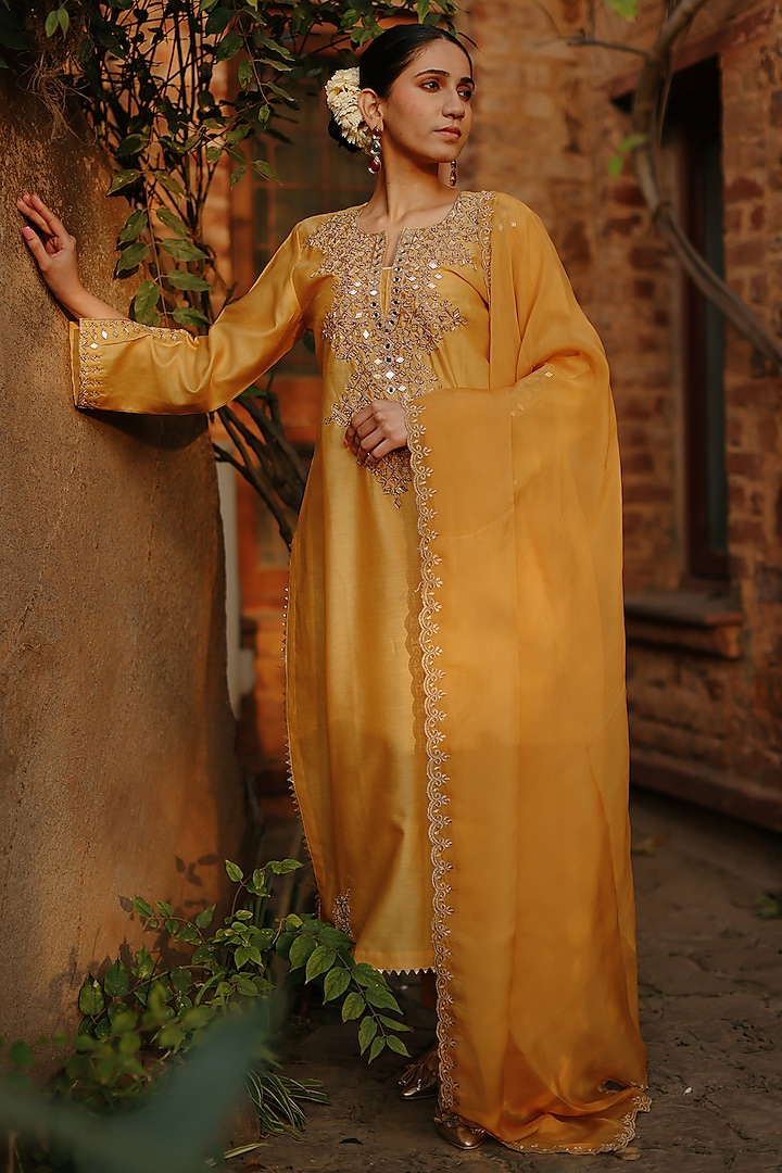 Yellow Chanderi Mirror Embroidered Kurta Set by Nazar By Indu at Pernia's Pop Up Shop