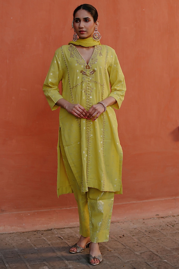 Lime Green Cotton Embroidered Kurta Set by Nazar By Indu at Pernia's Pop Up Shop