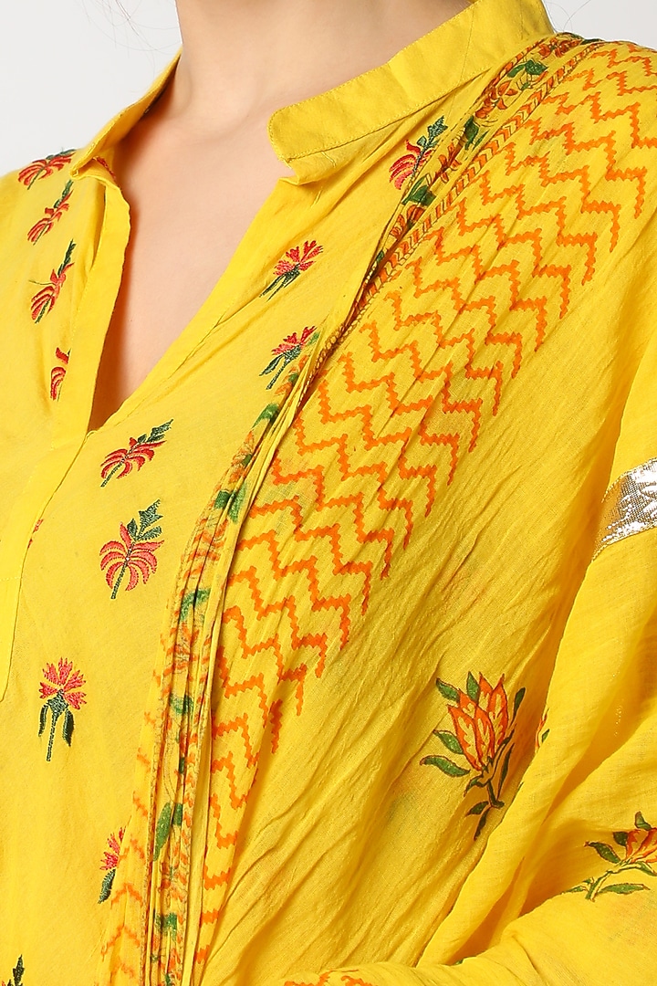 Yellow Printed & Embroidered Gharara Set For Girls by Nazar by Indu - Kids at Pernia's Pop Up Shop