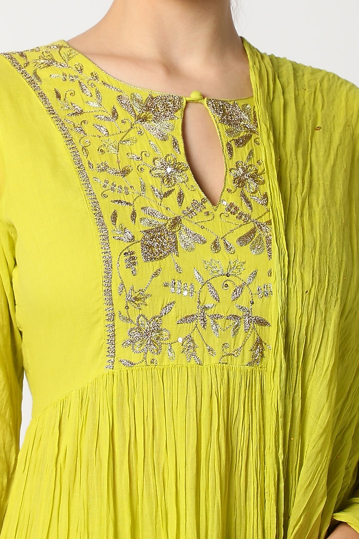 Lime Green Kurta Set With Aari Work For Girls by Nazar by Indu - Kids at Pernia's Pop Up Shop