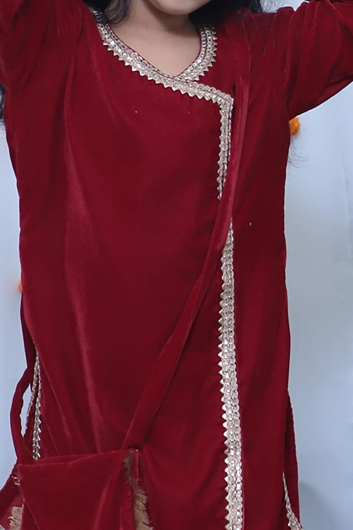 Maroon Velvet Kurta Set For Girls by Baby Nazar at Pernia's Pop Up Shop