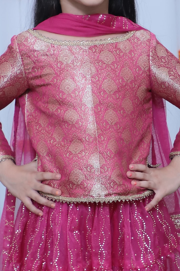 Fuchsia Net Lehenga Set For Girls by Baby Nazar at Pernia's Pop Up Shop
