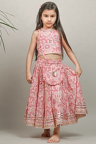 Pink Printed Lehenga Set With Bag For Girls by Baby Nazar
