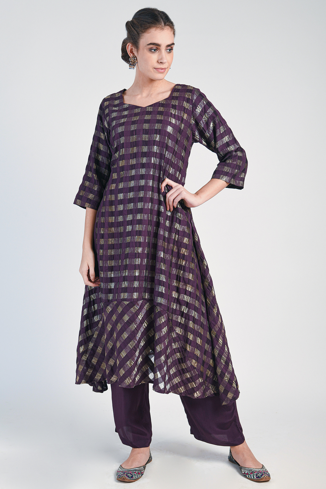 Violet Silk Zari Kurta With Pants by Naina Arunima at Pernia's Pop Up Shop
