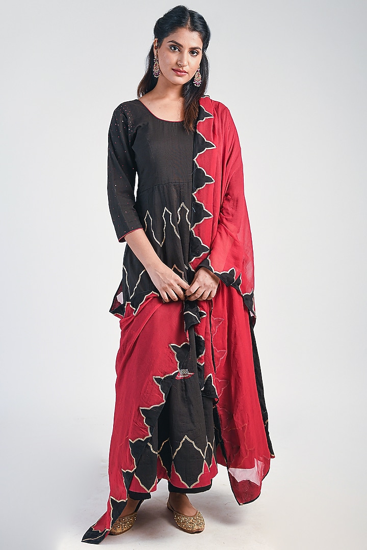 Black & Red Embroidered Party Wear Anarkali Set by Naina Arunima at Pernia's Pop Up Shop