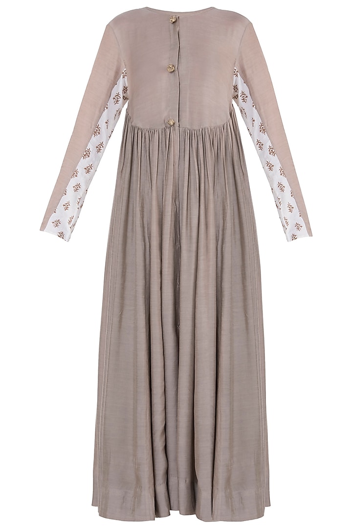 Mushroom grey embroidered kurta set by Natasha J at Pernia's Pop Up Shop