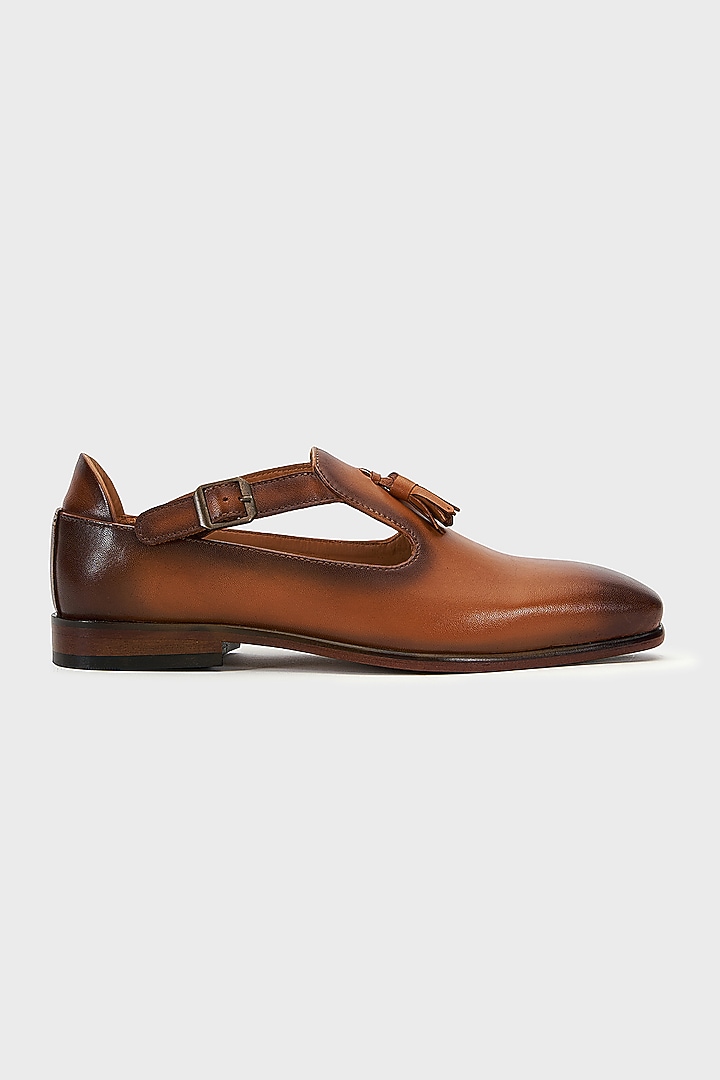 Tan Leather Bagh Sandals by Nauvab at Pernia's Pop Up Shop