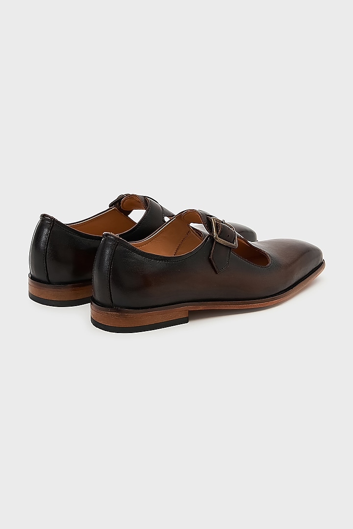 Brown Leather Nyaya Sandals by Nauvab at Pernia's Pop Up Shop