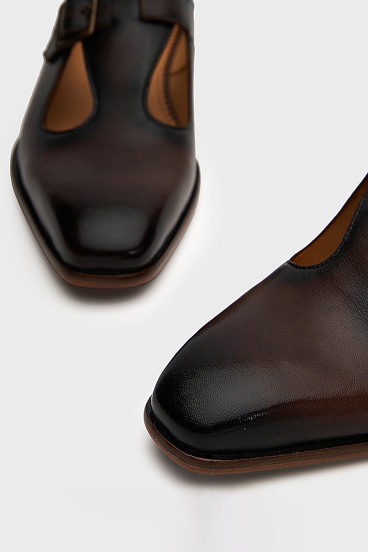 Brown Leather Nyaya Sandals by Nauvab at Pernia's Pop Up Shop