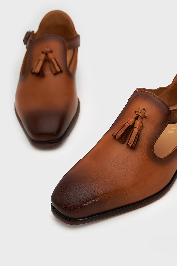 Tan Leather Bagh Sandals by Nauvab at Pernia's Pop Up Shop