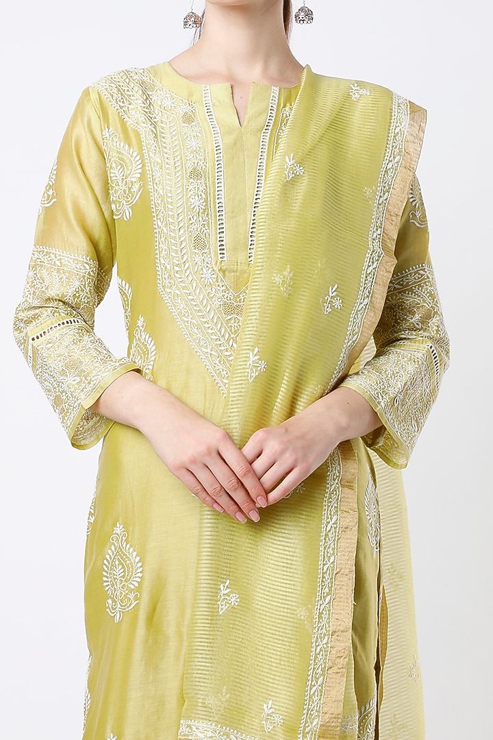 Lime Embroidered Straight Kurta Set by Vritti by Shweta Agarwal at Pernia's Pop Up Shop