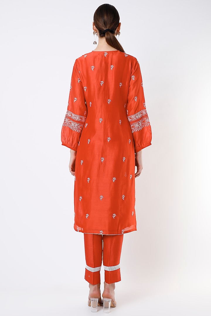 Electric Orange Embroidered Straight Kurta Set by Vritti by Shweta Agarwal at Pernia's Pop Up Shop